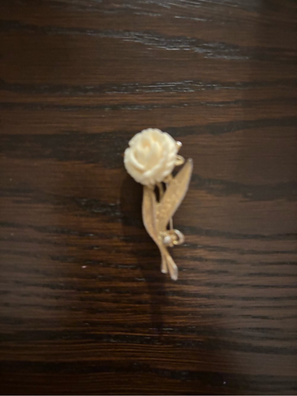 Ivory Rose Floral Brooch Pin - Elegant Women's Accessory